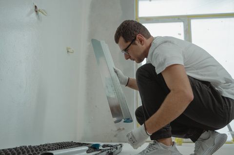 Какие работы по отделке уже включены в квартиру от застройщика и не