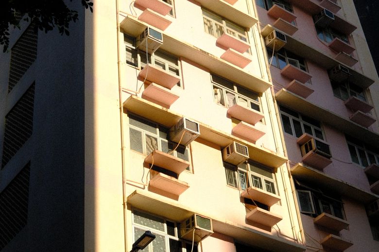 Как не испортить архитектуру: дизайнерские приёмы маскировки