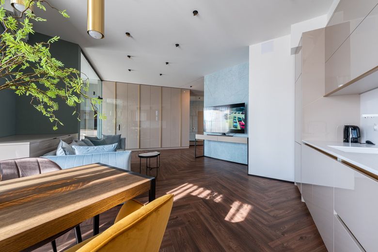 1. Heshi Design